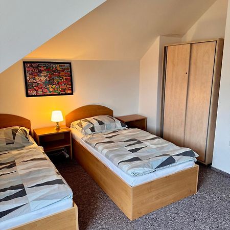 Ji Apartment Modřice Buitenkant foto