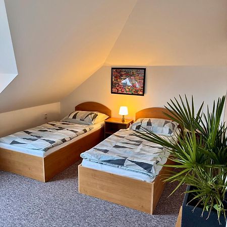 Ji Apartment Modřice Buitenkant foto