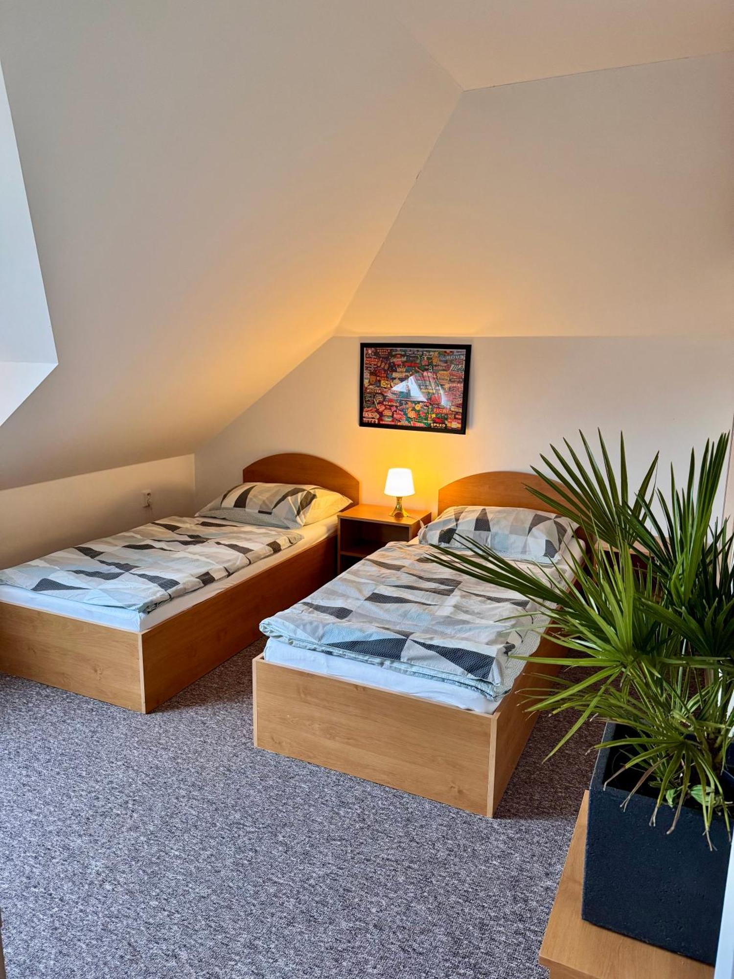 Ji Apartment Modřice Buitenkant foto