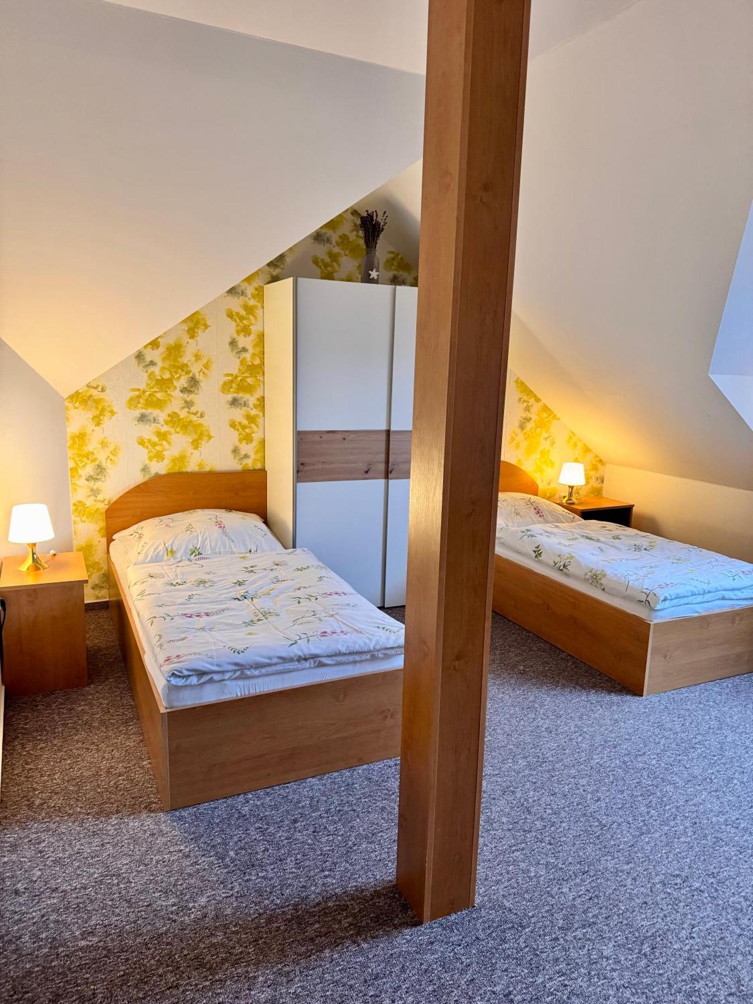 Ji Apartment Modřice Buitenkant foto